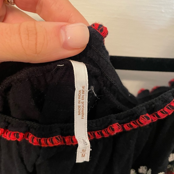 FREE PEOPLE Black Off The Shoulder Floral Embroidered Top - Picture 5 of 6